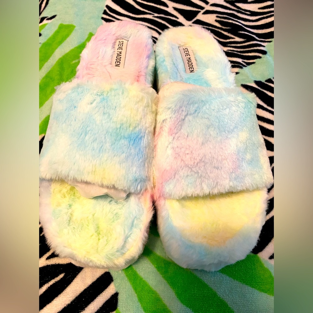 Woman’s new size 11